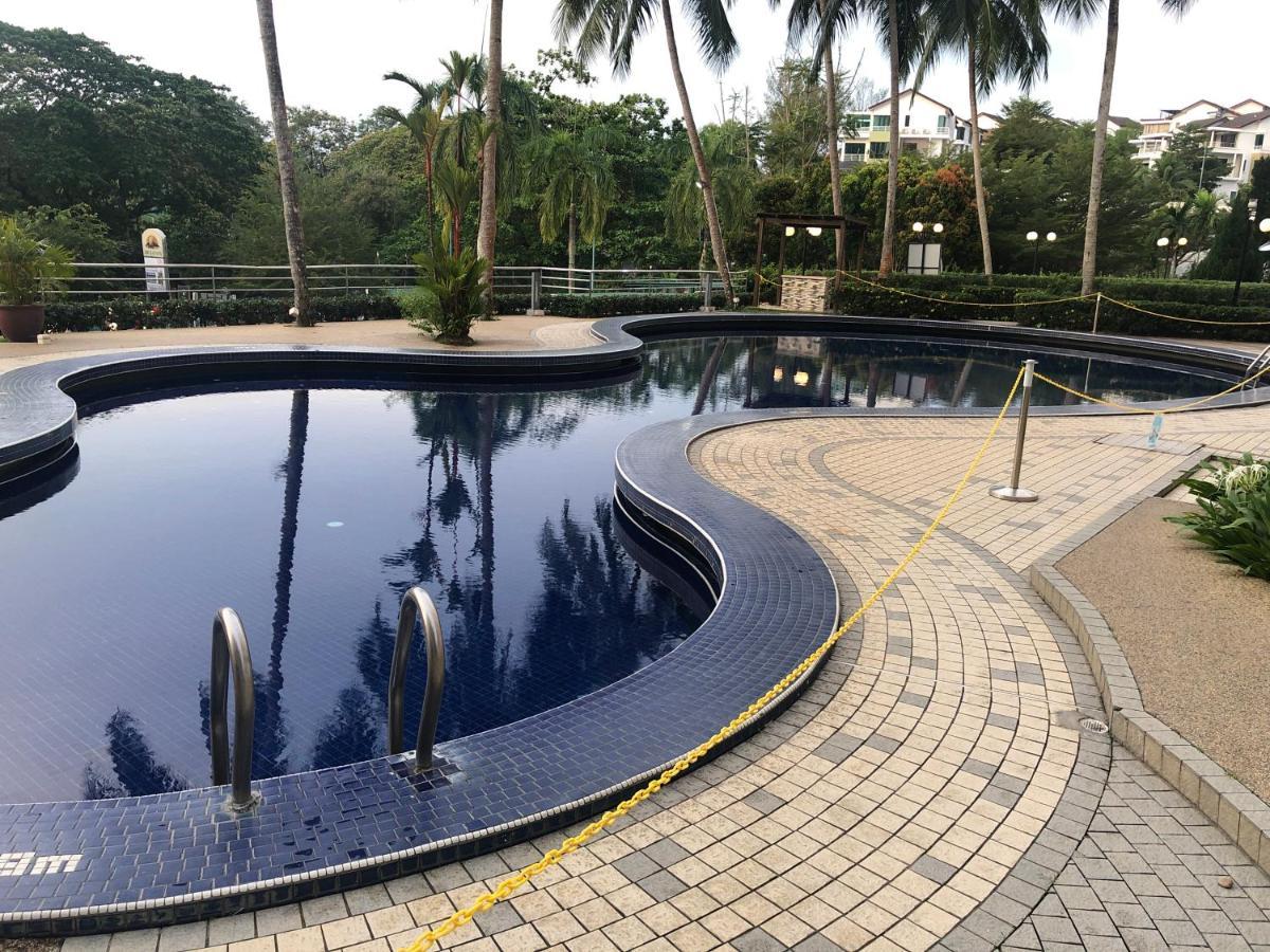 Beach Resort Home Stay Sri Sayang Apartment Batu Ferringhi 2Bedroom ภายนอก รูปภาพ