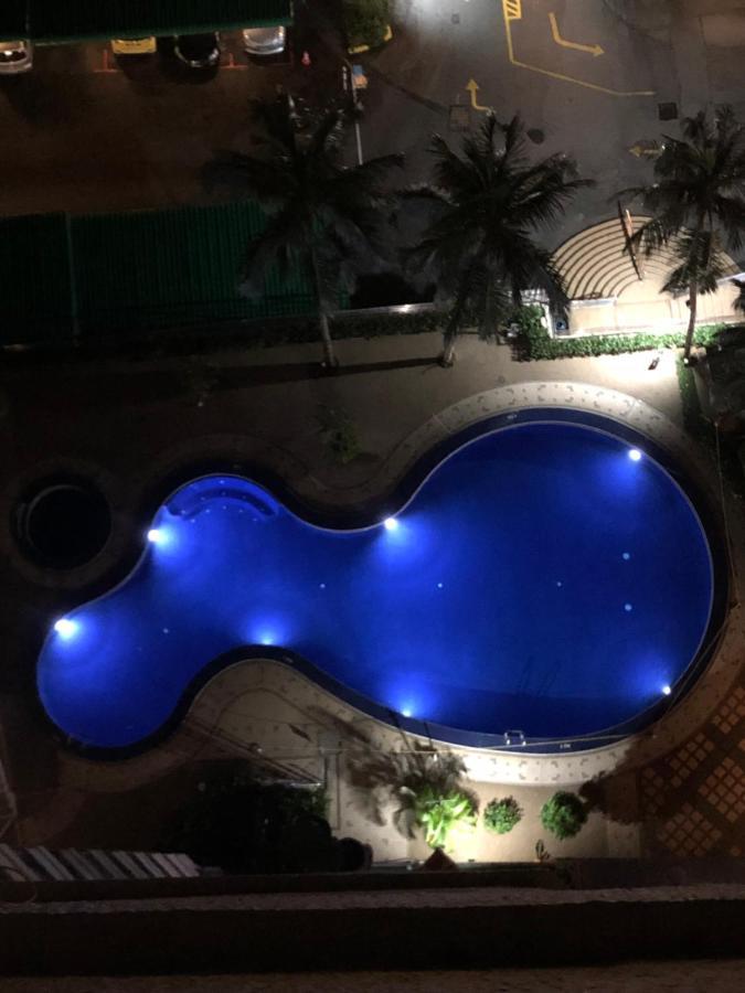 Beach Resort Home Stay Sri Sayang Apartment Batu Ferringhi 2Bedroom ภายนอก รูปภาพ