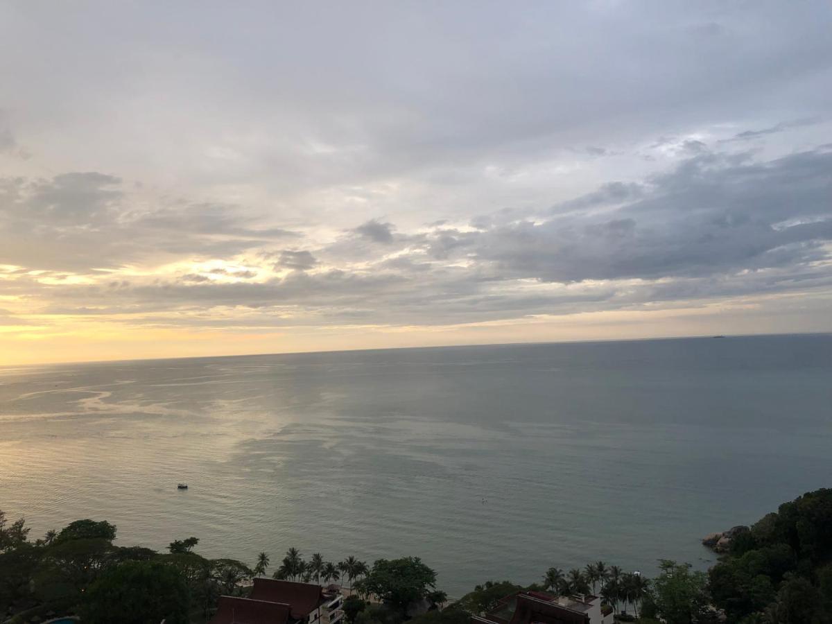 Beach Resort Home Stay Sri Sayang Apartment Batu Ferringhi 2Bedroom ภายนอก รูปภาพ
