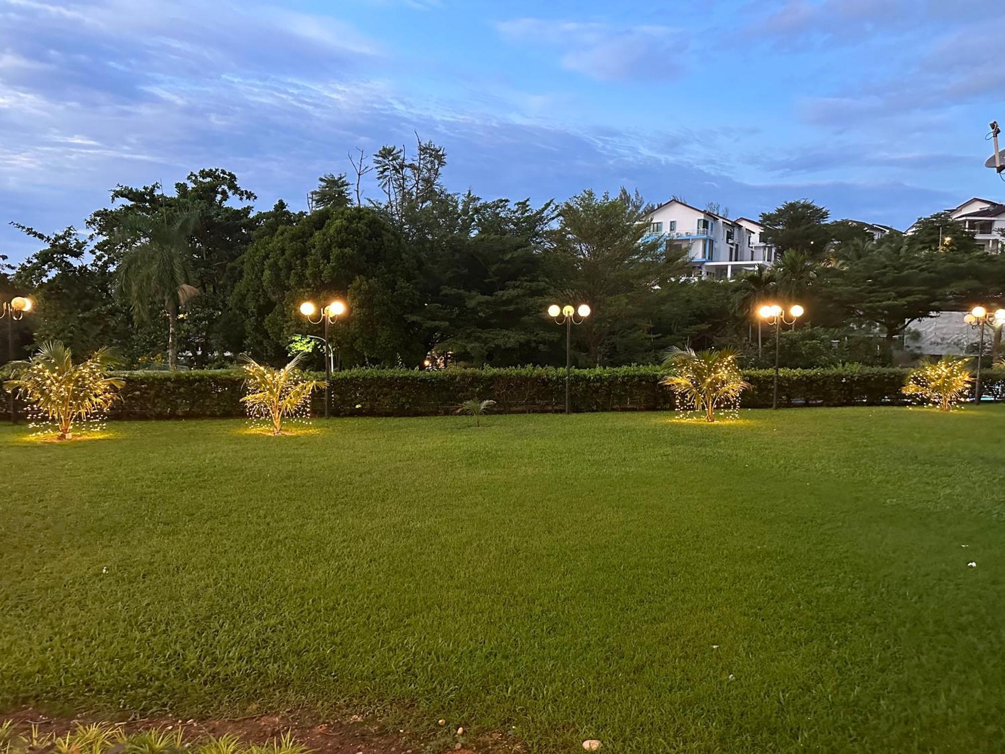 Beach Resort Home Stay Sri Sayang Apartment Batu Ferringhi 2Bedroom ภายนอก รูปภาพ
