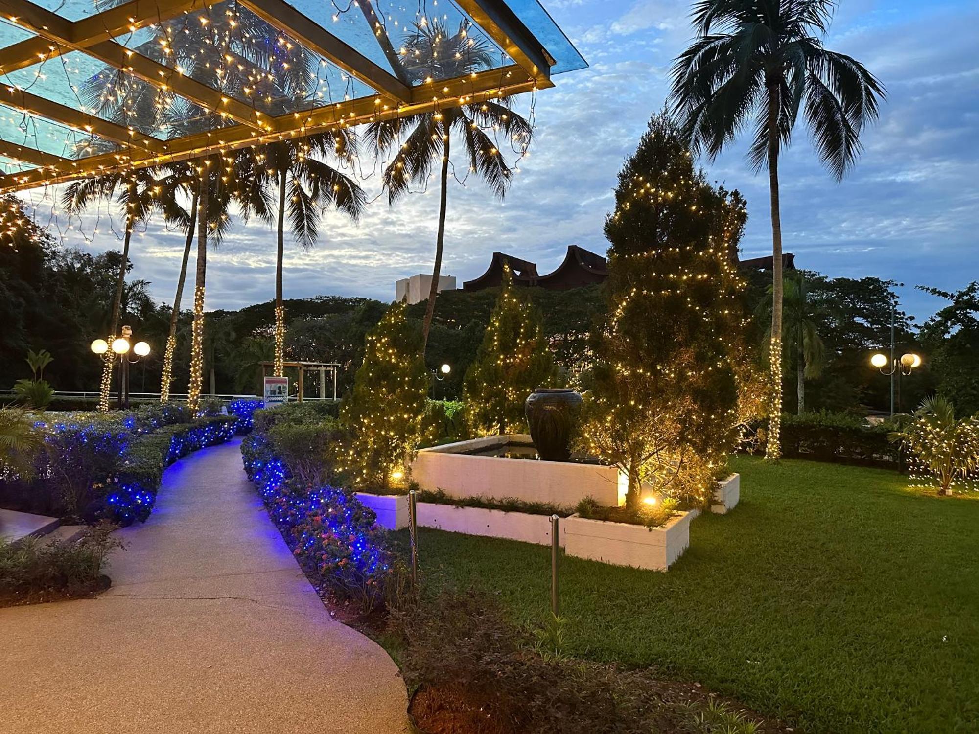Beach Resort Home Stay Sri Sayang Apartment Batu Ferringhi 2Bedroom ภายนอก รูปภาพ